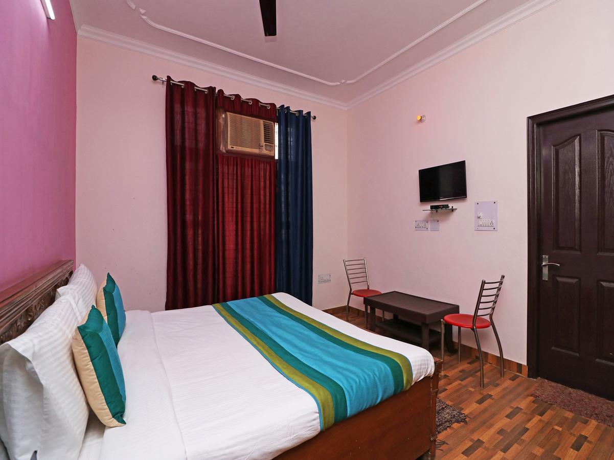 The Abodes House Hotel Greater Noida Exterior foto